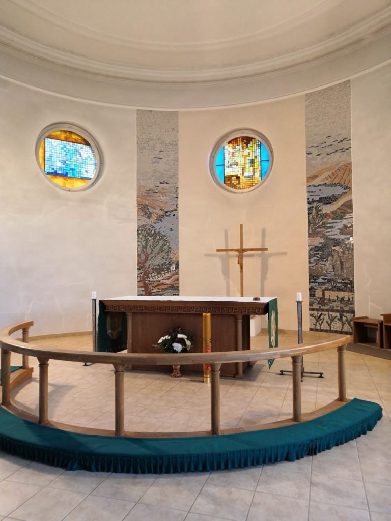 Ikšķiles baznīcas altaris